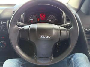 Isuzu D-MAX 250 HO HI-RIDE automatic D/C - Image 14