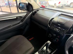 Isuzu D-MAX 250 HO HI-RIDE automatic D/C - Image 17