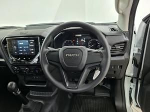 Isuzu D-Max 1.9TD single cab - Image 9