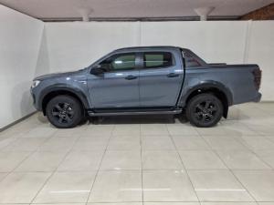 Isuzu D-Max 3.0TD double cab V-Cross - Image 2
