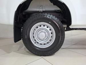 Isuzu D-Max Gen 6 250 single cab Fleetside safety - Image 6