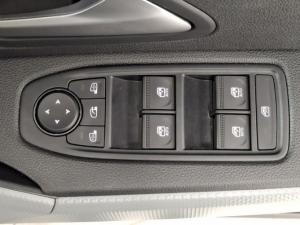 Renault Duster 1.2T hybrid Zen 4WD - Image 16