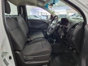 Isuzu D-Max Gen 6 250C single cab - Image 12