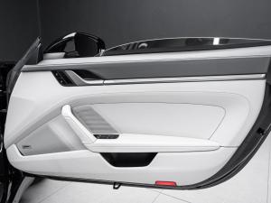 Porsche 911 targa 4S - Image 18