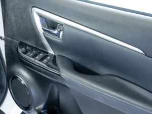 Toyota Fortuner 2.4GD-6 4x4 - Image 18