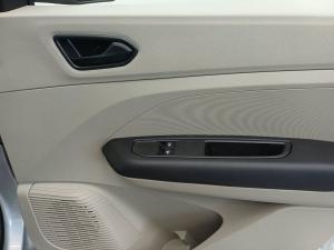 Renault Triber 1.0 Evolution - Image 19