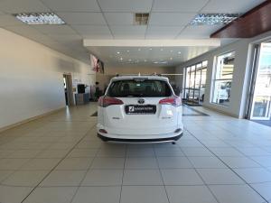 Toyota RAV4 2.0 GX auto - Image 5