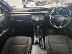 Toyota Hilux 2.8GD-6 Xtra cab 4x4 Legend manual - Image 6