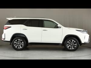 Toyota Fortuner 2.4GD-6 4x4 - Image 3