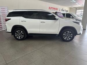 Toyota Fortuner 2.4GD-6 4x4 - Image 3