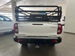 Toyota Hilux 2.8GD-6 single cab 4x4 Raider auto - Image 5