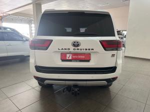 Toyota Land Cruiser 300 3.5T GR-Sport - Image 5