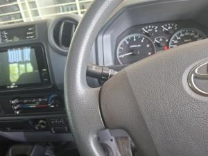 Toyota Land Cruiser 79 4.5D-4D V8 double cab LX - Image 9