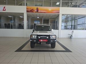 Toyota Land Cruiser 79 4.5D-4D V8 double cab LX - Image 4