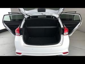 Toyota Yaris 1.5 Xs auto - Image 13