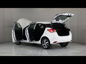 Toyota Yaris 1.5 Xs auto - Image 25