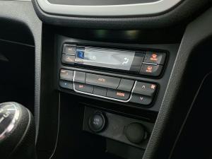 Suzuki Vitara Brezza 1.5 GL - Image 20