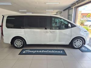 Hyundai Staria 2.2D Executive automatic - Image 6