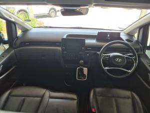 Hyundai Staria 2.2D Executive automatic - Image 7