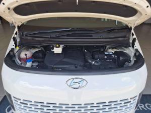 Hyundai Staria 2.2D Executive automatic - Image 9
