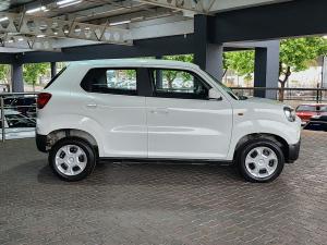 Suzuki S-Presso 1.0 GL manual - Image 9
