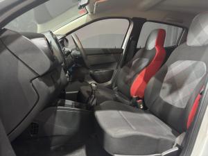 Renault Kwid 1.0 Techno manual - Image 14