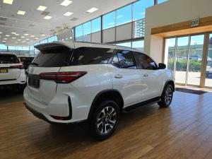 Toyota Fortuner 2.8GD-6 VX - Image 2