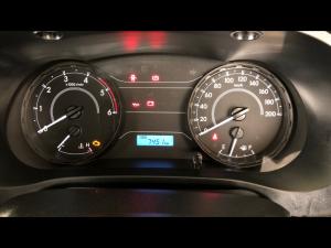 Toyota Hilux 2.4GD single cab S (aircon) - Image 9