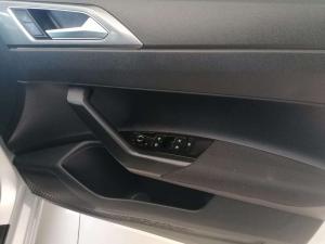 Volkswagen Polo 1.0 TSI Highline DSG - Image 15