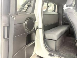 Toyota Hilux 2.8GD-6 Xtra cab Legend auto - Image 12