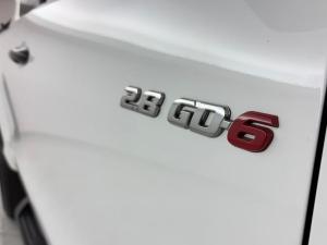 Toyota Hilux 2.8GD-6 Xtra cab Legend auto - Image 3