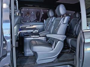 Mercedes-Benz V-Class V300d Exclusive - Image 12