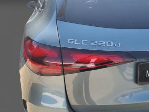 Mercedes-Benz GLC GLC220d 4Matic Avantgarde - Image 17