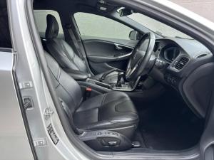 Volvo V40 D2 Momentum - Image 11