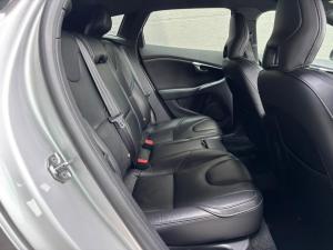 Volvo V40 D2 Momentum - Image 12