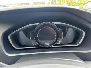 Volvo V40 D2 Momentum - Image 13