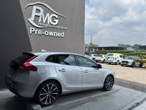 Volvo V40 D2 Momentum - Image 4