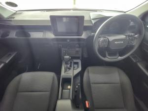 Toyota Hilux 2.8GD-6 double cab SRX 4x4 - Image 10
