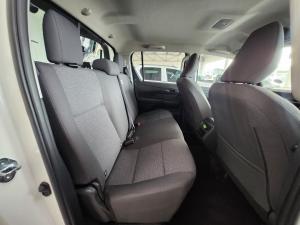 Toyota Hilux 2.8GD-6 double cab SRX 4x4 - Image 12
