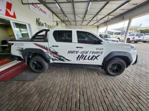 Toyota Hilux 2.8GD-6 double cab SRX 4x4 - Image 3