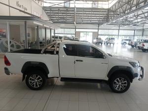 Toyota Hilux 2.8GD-6 Xtra cab 4x4 Legend auto - Image 3