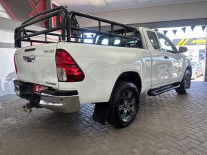 Toyota Hilux 2.4GD-6 Xtra cab Raider auto - Image 2