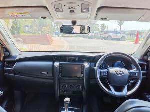 Toyota Fortuner 2.4GD-6 auto - Image 6