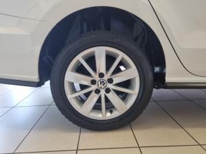 Volkswagen Polo sedan 1.4 Comfortline - Image 18