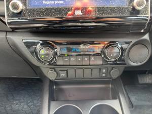 Toyota Hilux 2.8GD-6 double cab Legend auto - Image 15