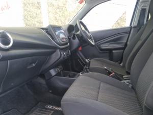 Toyota Vitz 1.0 XR manual - Image 7