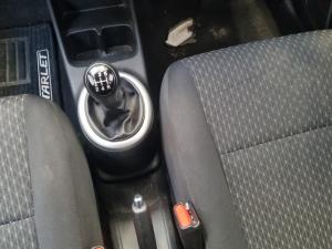 Toyota Vitz 1.0 XR manual - Image 11