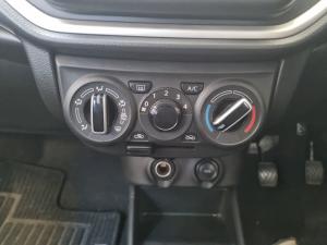 Toyota Vitz 1.0 XR manual - Image 13