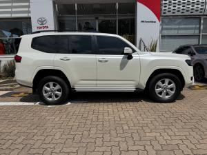 Toyota Land Cruiser 300 3.3D GX-R - Image 3