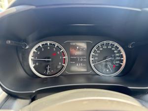 Toyota Urban Cruiser 1.5 XR manual - Image 11